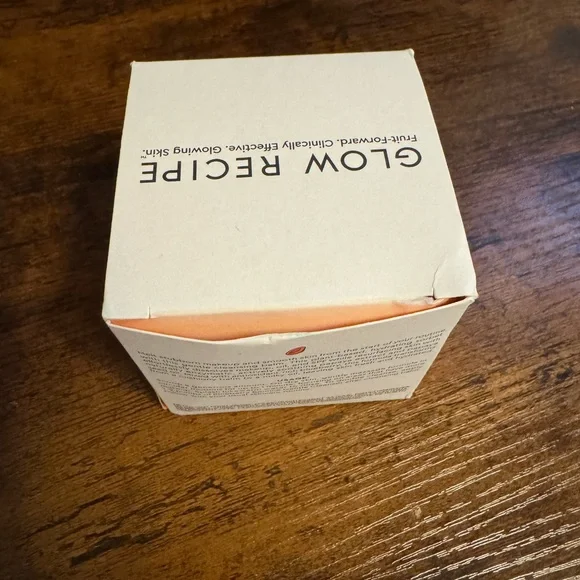 Glow Recipe Cleansing Balm - Picture 4 of 5